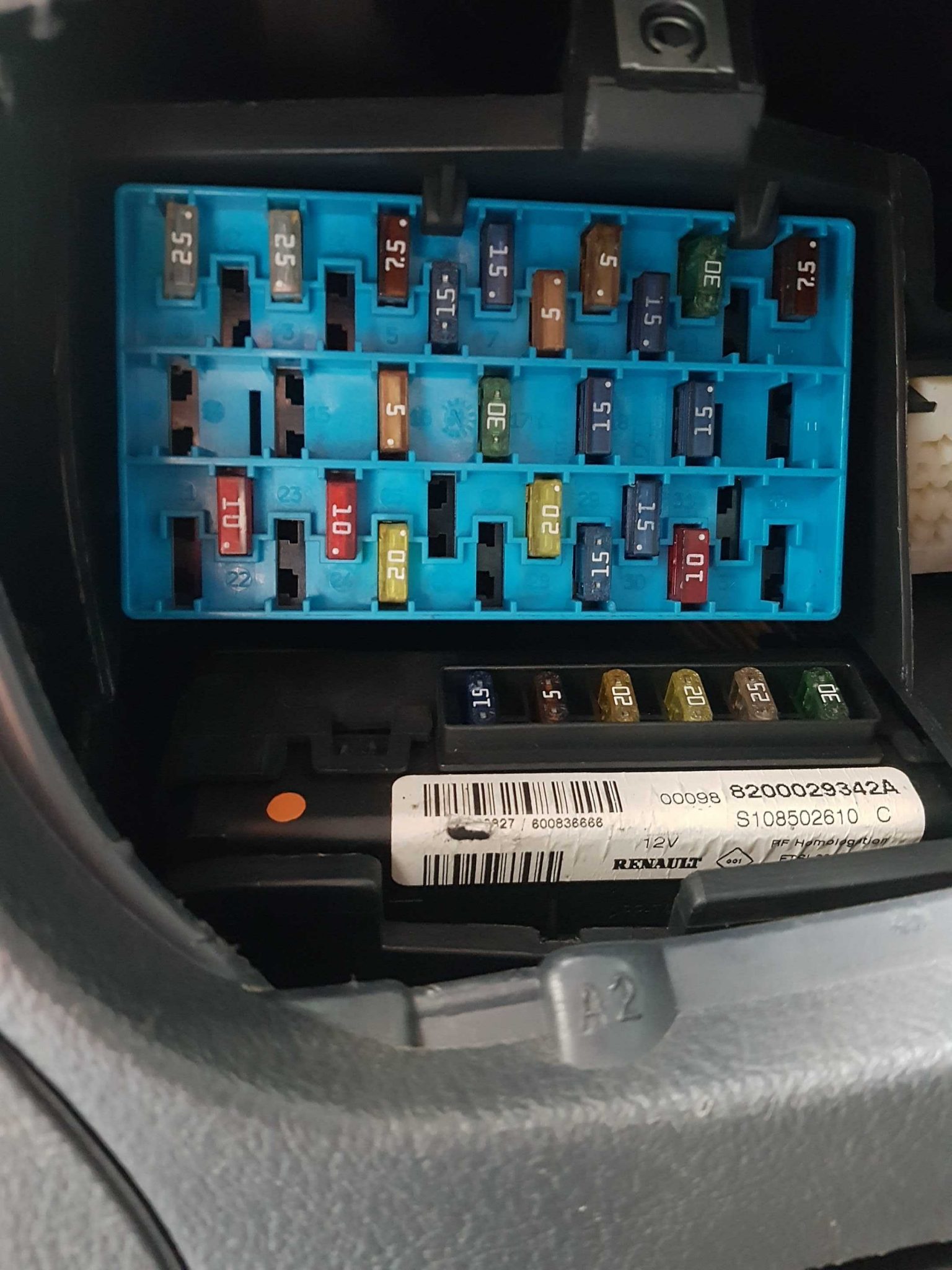 Détails boîtes à fusible Renault Mégane 1 phase 2 PackAuto