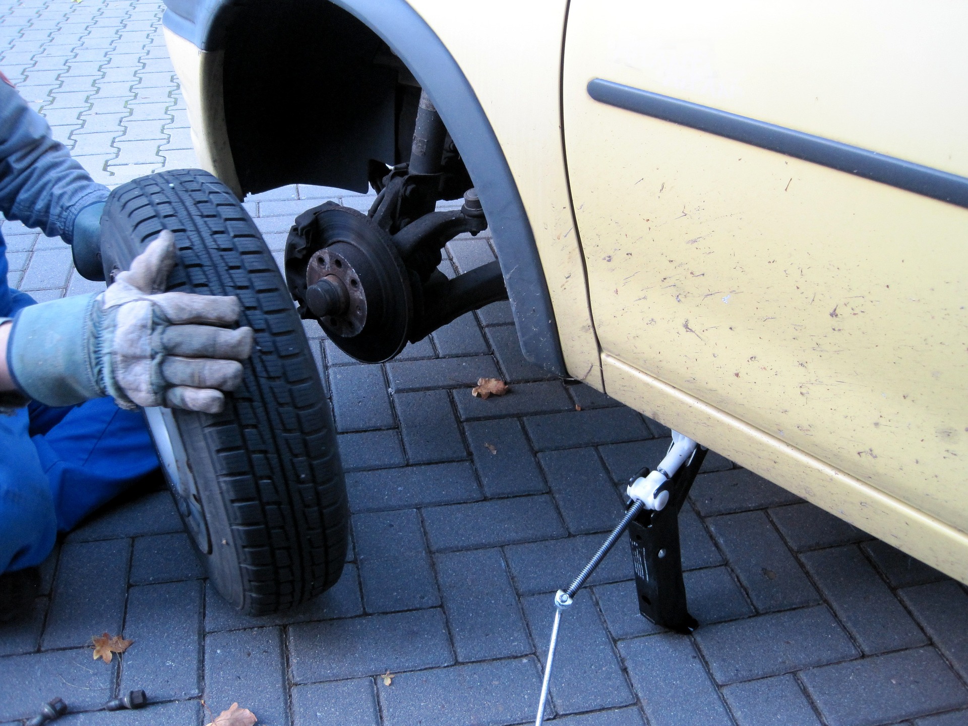 Comment réparer un pneu avec une mèche ? PackAuto
