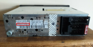Comment trouver le numéro de série sur une autoradio Nissan