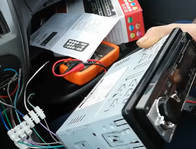 Faites le branchement de votre autoradio vous-même ! - PackAuto