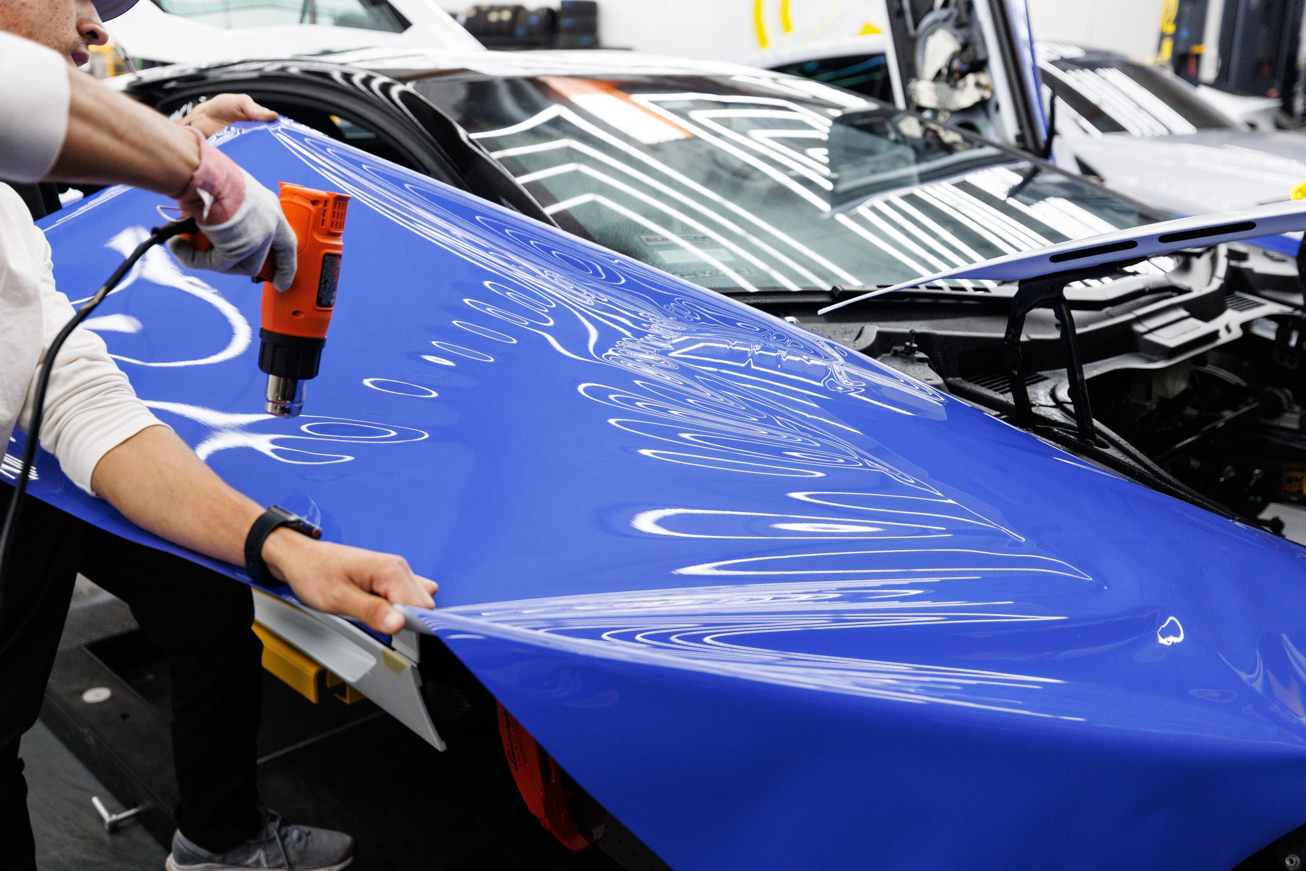 Voiture : comment réparer un trou dans la carrosserie ?