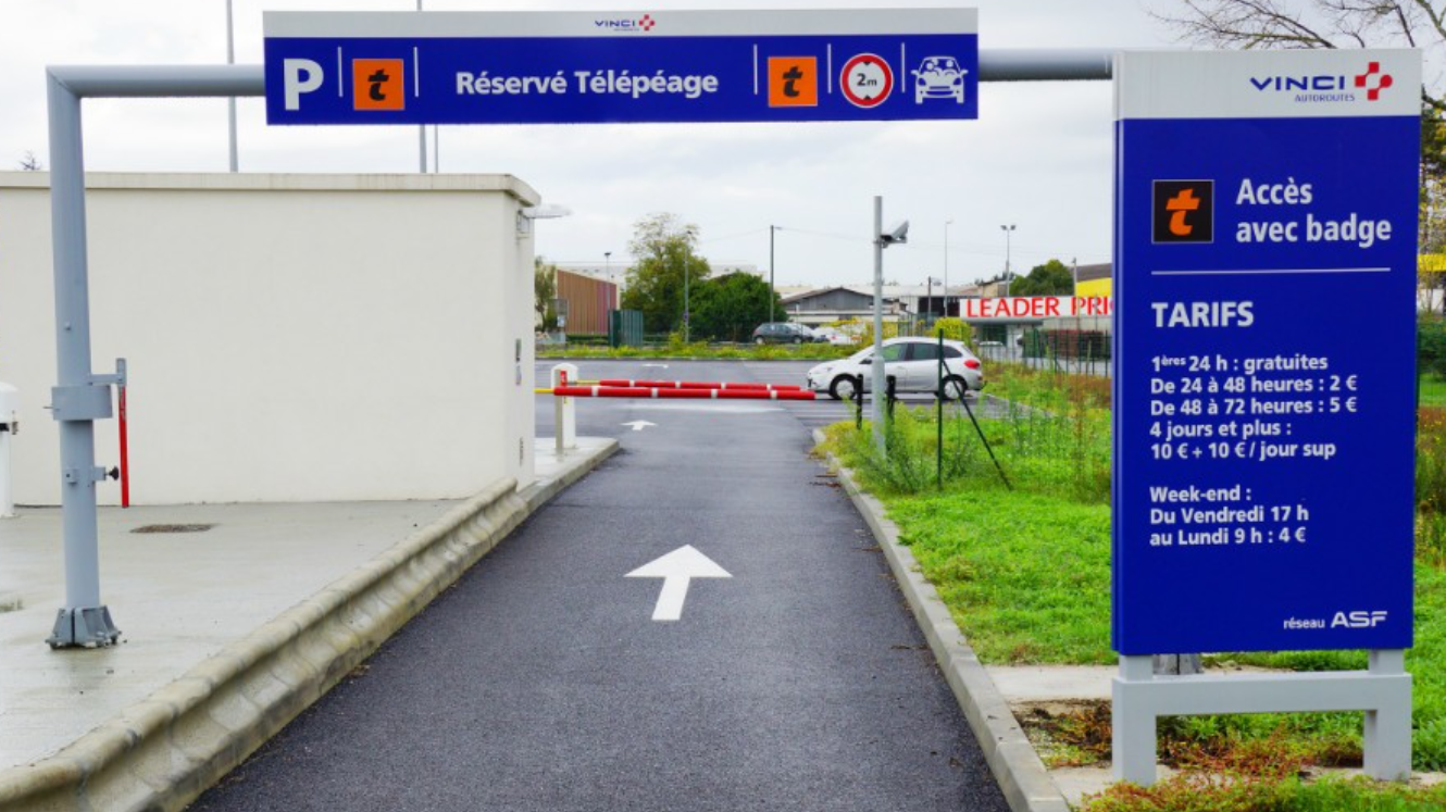 Comment utiliser son badge télépéage pour le parking ? PackAuto